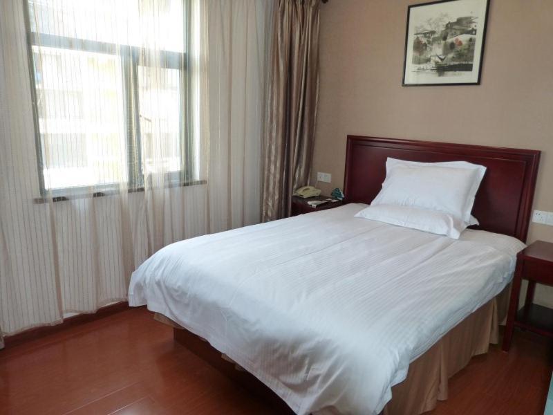 Greentree Inn Anhui Wuhu Fangte North Changjiang Road Business Hotel Экстерьер фото
